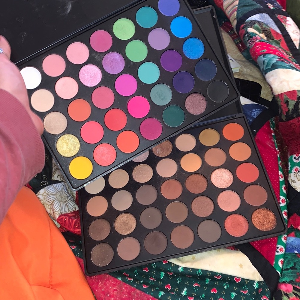 2 Lightly used Morphe Palettes